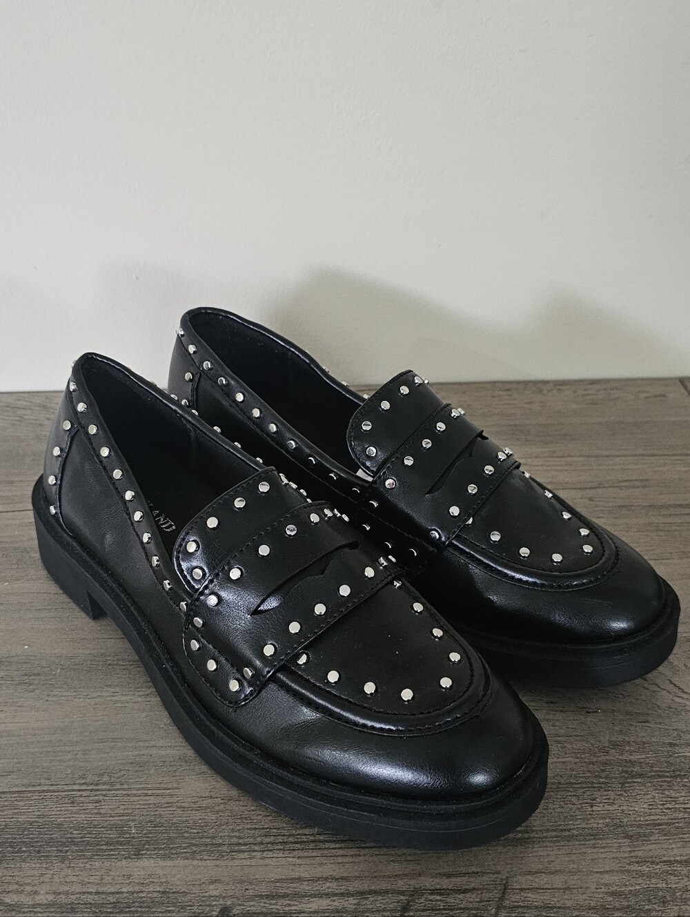 Portland Boot Company Black Studded Penny Loafers Women 7 Preppy